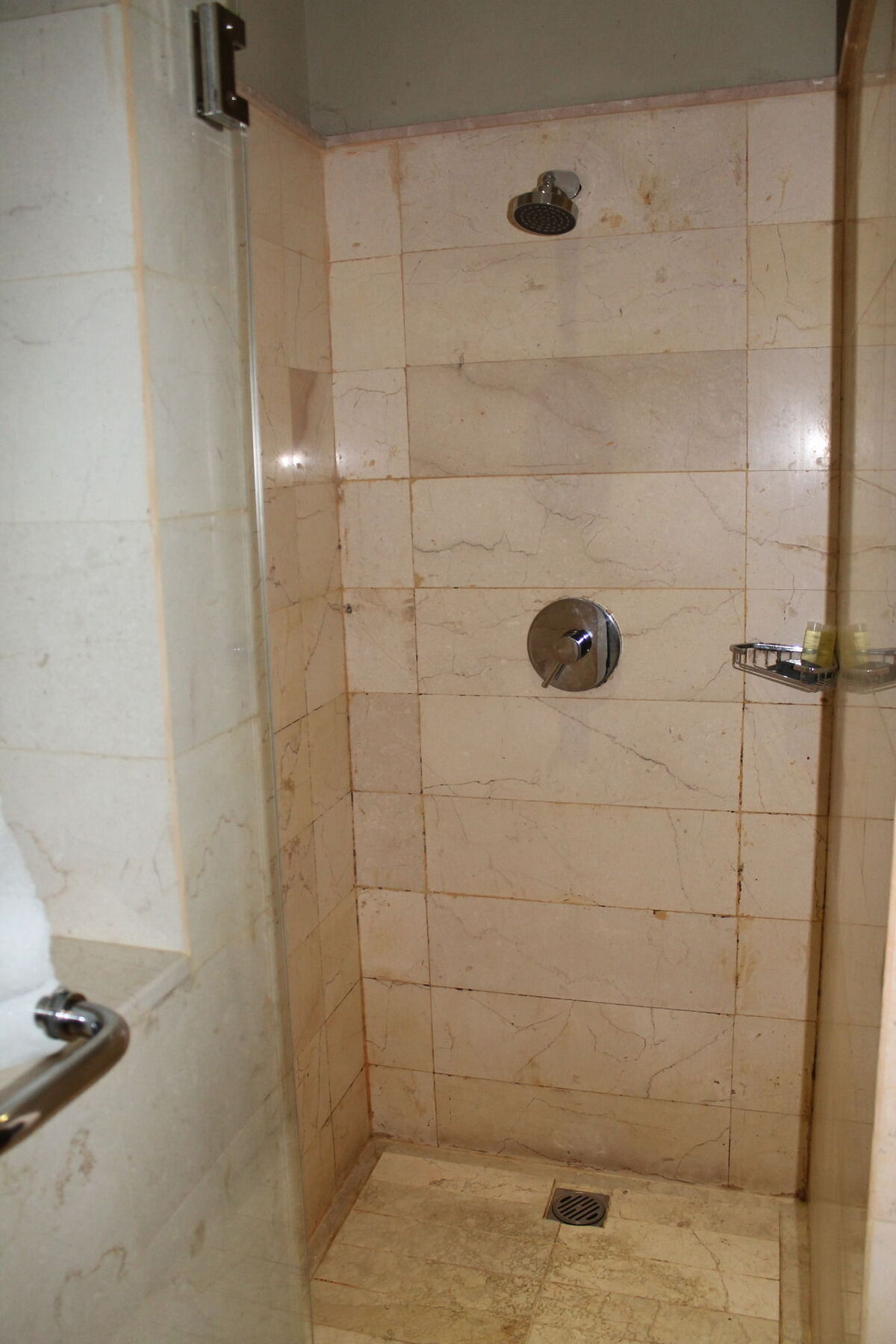 Oakwood & Taman Mini 4*